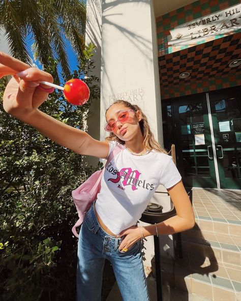 Hailey Eylül Sani 🦖 on Instagram: “lollipop princess 🍭” Lollipop Photoshoot, Converse Wide, Angle Girl, Trendy Pictures, 2000s Photoshoot, Candy Photoshoot, Pictures Blue, White Converse, 90s Kids