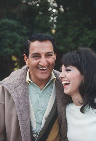 Marlo Thomas with father Danny Sonny Bono, Danny Thomas, Marlo Thomas, Celebrity Families, All In The Family, People Of Interest, Famous Couples, Famous Stars, Famous Faces