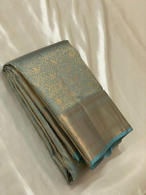 Pastel Green Pattu Saree, Exclusive Saree Blouse Designs, Kerala Saree Blouse Designs, South Indian Wedding Saree, Saree Wearing, Bridal Sarees South Indian, Simple Saree Designs, Silk Sarees Online Shopping, New Saree Designs