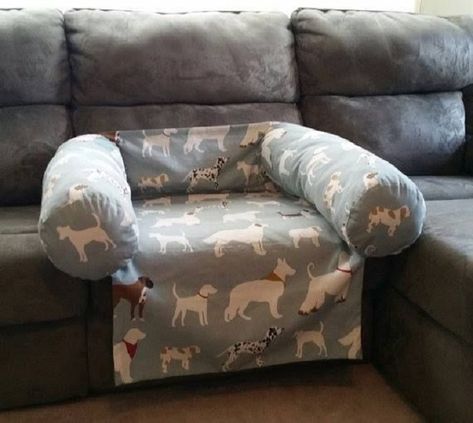 Diy Dog Sofa, Diy Dog Couch, Diy Dog Bed Pillow, Dog Couch Cover, Dog Couch Bed, Baby Beagle, Diy Pet Bed, Dog Couch, Pet Couches