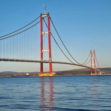 Nine remarkable suspension bridges from around the world Chinese Bridge, Concrete Deck, Glass Bridge, Urban Habitat, Writing Competition, Bridge Pose, Thailand Hotel, Cultural Architecture, Pedestrian Bridge