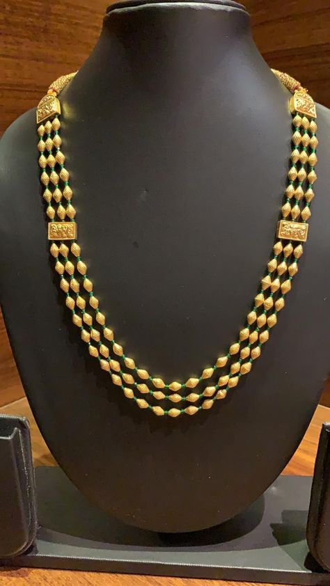 Wax Gold Jewellery, Gold Neckles, Man Gold Bracelet Design, Maharashtrian Jewellery, Fashion Jewelry Necklaces Gold, Mangalsutra Chain, Rajputi Jewellery, Biology Facts, Gold Jewels Design