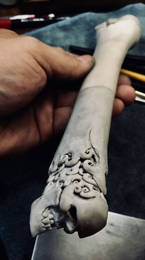 bone carving 2019-05-07 Wood Carving Faces, Hand Carved Walking Sticks, Antler Crafts, Dremel Carving, Antler Art, Bone Crafts, Dremel Wood Carving, Bone Art, Bone Jewelry