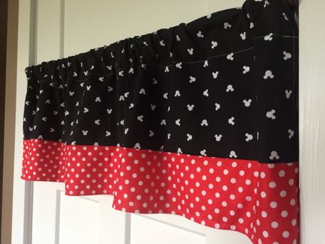 Mickey Bedroom, Mickey Mouse Curtains, Disney Curtains, Mickey Room, Nerd House, Mickey Mouse Room, Diy Mickey Mouse, Mickey Kitchen, Disney Pillows