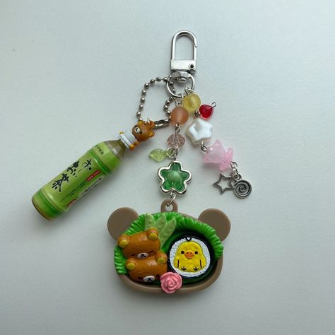 Cute Backpack Charms, Keychains Aesthetic, Drink Keychain, Cute Keychains, Cool Keychains, Cute Keychain, Cute Little Things, Cute Charms, Rilakkuma