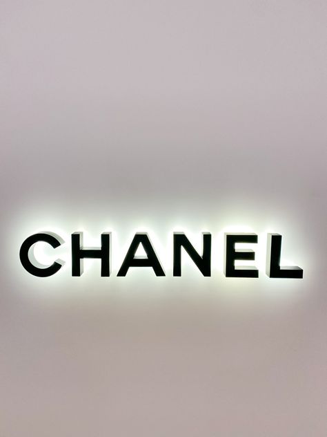 Chanel bag, Chanel picture, Chanel photography, Chanel picture, Chanel wallpaper, Chanel Logo Wallpapers, Chanel Sign, Boutique Aesthetic, Watch Wallpapers, Channel Logo, Sign Logo, Chanel Boutique, Channel Letters, Logo Wallpaper