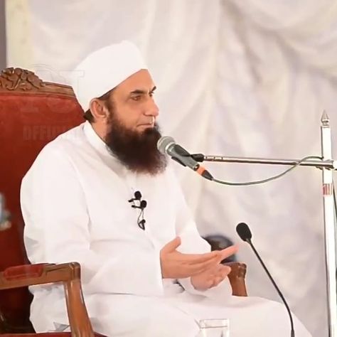 Maulana Tariq Jameel Sahab db Tariq Jamil, Maulana Tariq Jameel, Tariq Jameel, Alhumdulillah Quotes, Mecca Islam, Muslim Men, Beautiful Flowers Photos, Islamic Images, Draw On Photos