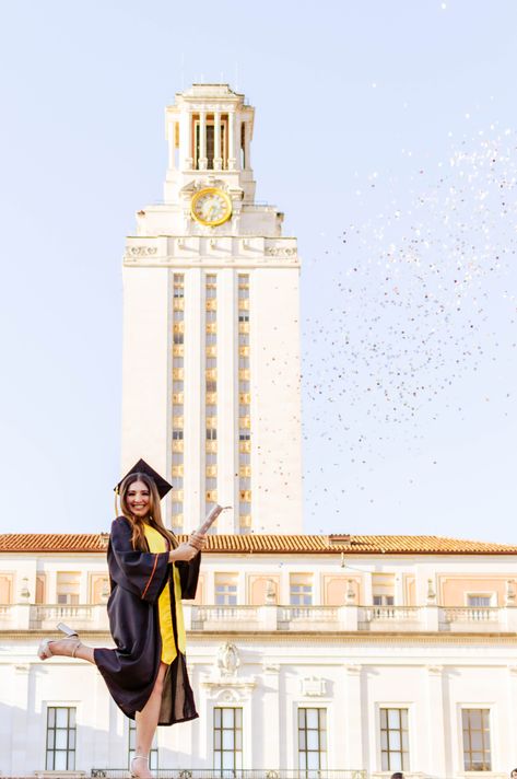 Grad Photo Ideas, Ut Tower, College Grad Pictures, Poses Unique, Grad Picture Ideas, College Grad Photos, Outdoor Senior Pictures, Senior Year Pictures, Graduation Pic Ideas