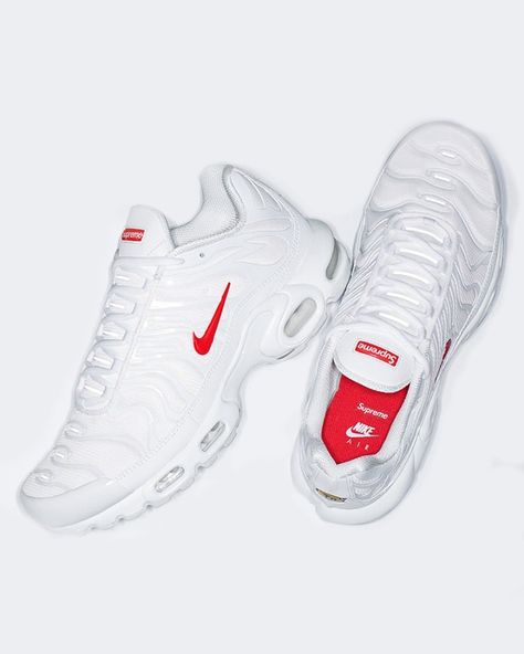 The Sole Supplier on Instagram: “🚨FIRST LOOK🚨⁠ ⁠ Take a look at the upcoming Supreme x Nike TN Air Max Plus “White”. With the classic TPU overlays reimagined to spell…” Nike Tn Air Max, Nike Tn Air, Supreme X Nike, Nike Tn, Nike Air Max Plus, Air Max Plus, Women Trends, Sneakers Shoes, Nike Free