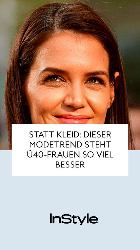 Kleider können schnell älter machen, als man ist. Katie Holmes zeigt, welcher Modetrend ü40-Frauen viel besser stehtFashion, Mode, Outfit, Styling 40s Mode, Outfit Styling, Katie Holmes, Jean Outfits, Party Outfit, Casual Outfits, Quick Saves, Denim Outfits