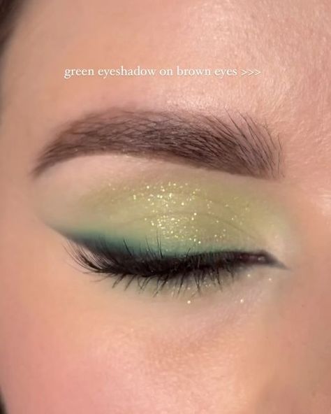 makeuptutorials on Instagram: "Green or Yellow eyeshadow on brown eyes ? 💛💚  by @paulina_kurkowska" Green Makeup Eye Looks, Green Eyes Green Makeup, Green And Gold Makeup Looks For Brown Eyes, Dark Green Aesthetic Makeup, Green Formal Makeup Looks, Eye Makeup For Green Dress Simple, Green Eyeshadow On Brown Eyes, Eye Makeup Ideas Green, Green Makeup Eyeshadow