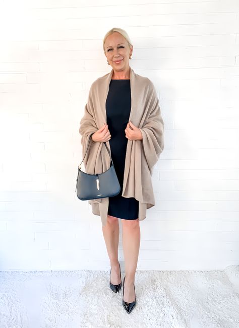 3 Ways to Style a Cashmere Wrap / Pashmina for Fall Fashion - Midlife Posh Closet Scarf With Dress, Fashion 2023 Fall, Fall Fashion 2023, Cashmere Pashmina, Diy Scarf, Comfy Jeans, Belted Cardigan, Cashmere Wrap, Her Closet