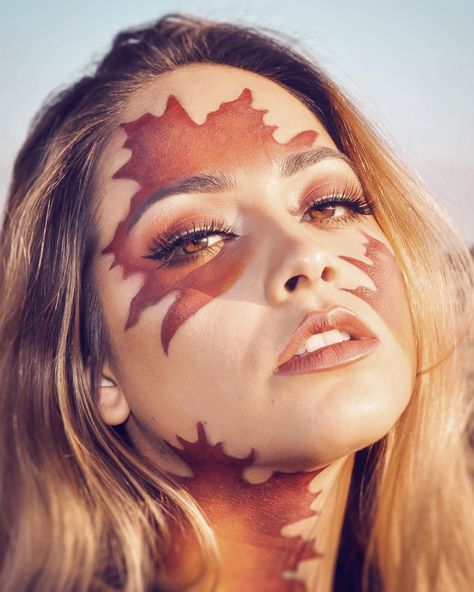 Autumn Leaf Makeup, Fall Leaves Makeup, Autumn Makeup Art, Autumn Makeup Aesthetic, Fall Fairy Costume, Fairy Costume Makeup, Festive Holiday Makeup, Leaf Makeup, Halloween Makeup Artist