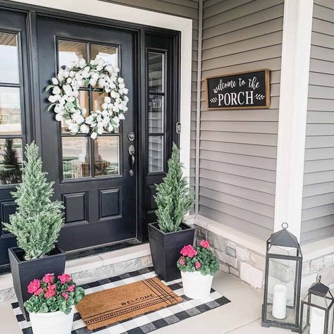 17 Black Double Front Doors Ideas for a Timeless Look Front Porch Plants, Front Porch Concrete, Front Porch Planters, White Porch, Porch Plants, Painted Front Porches, Porch Colors, Porch Planters, Black Front Doors