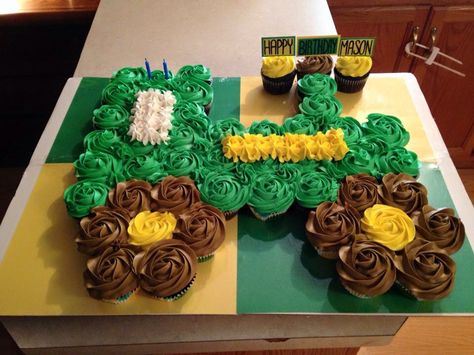 Tractor cupcakes Tractor Cupcake Cake, Cake Cupcakes Birthday, John Deere Tractor Cake, Cake Tractor, Tractor Birthday Party Theme, Tractor Cupcakes, Tractor Birthday Cakes, Birthday Cale, Pull Apart Cupcake