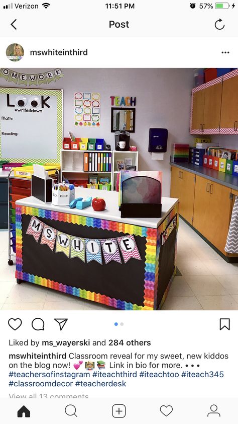 Classroom Flags Ideas, Preschool Teacher Desk Ideas, Art Teacher Desk, Rainbow Theme Classroom, Bright Classroom, School Nurse Office, Music Classroom Decor, Classroom Arrangement, Teachers Room