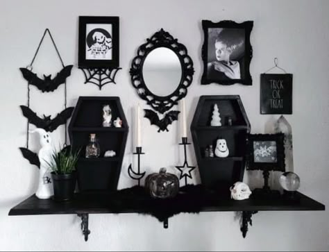 Goth Decor Bedroom, Gothic Shelves, Shelves With Mirror, Gothic House Decor, Goth House, Gothic Decor Bedroom, Goth Room, Halloween Office, Gothic Room