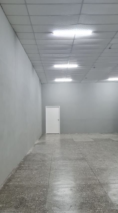 Empty
Emptiness
Liminal Spaces
Ghost White Liminal Space, White Hallway, All White Room, White Apartment, Liminal Space, Pity Party, Liminal Spaces, Space Place, Empty Room