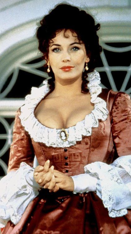 Lesley Anne Down, South Star, Classic Hollywood Glamour, British Women, Actrices Hollywood, North And South, Movie Costumes, British Actresses, Old Hollywood Glamour