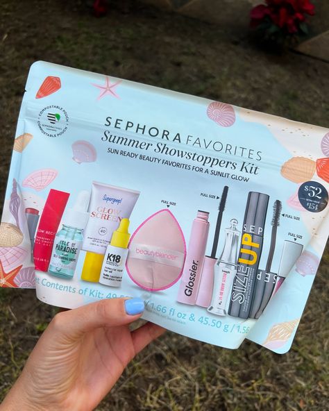 Sephora Favorites🌻 Keep Shining ✨ • • • • • • • Compra en línea 🛒 www.truevai.mx✨ #truevai #truevai_mx #keepshining #skincare #makeup Bachelorette Party Gift Bag, Sephora Holiday, Sephora Favorites, Keep Shining, Pajamas Gift, College Gifts, Holiday Set, Party Gift Bags, Makeup Gift