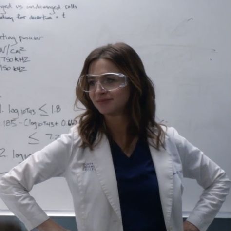 Grey's Anatomy Doctors, Greys Anatomy Episodes, Greys Anatomy Funny, Amelia Gray, Amelia Shepherd, Caterina Scorsone, Greys Anatomy Characters, Grey Stuff, Greys Anatomy Cast