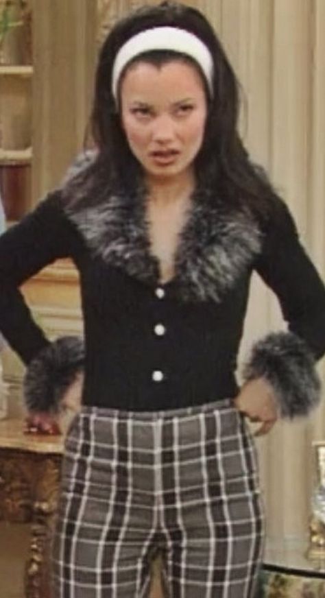 Nanny Outfit, Fran Fine Outfits, Fran Drescher, Fran Fine, 90s Inspired Outfits, The Nanny, Early 2000s Fashion, Movies Outfit, 90s Fashion Outfits