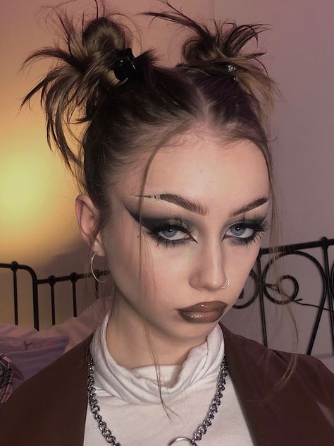 Edgy Space Buns, Messy Grunge Hairstyles, Spikes Space Buns, Space Buns With Bandana, Middle Part Space Buns, Punk Space Buns, Spiked Space Buns, Greyday Hairstyles, Festival Hair Updos