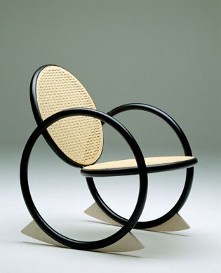 Modern Lounge Chair Design, Poltrona Design, Metal Furniture Design, Unique Chair, Verner Panton, Lounge Chair Design, Funky Furniture, Modern Lounge Chairs, Decoration Inspiration