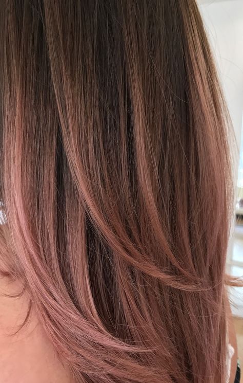 Rose gold perfection Brown Hair No Bleach, Pink Rose Gold Hair, Rose Gold Brown Hair, Dusty Rose Hair, Rose Gold Hair Brunette, Balayage Straight Hair, Camila Morrone, Brown Hair Balayage, Pink Highlights