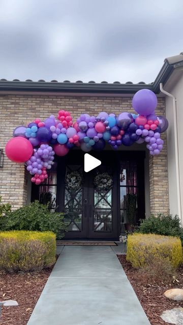 Amy Knudtson on Instagram: "Descendants + Balloons = Best Birthday Party Ever!!! Happy Birthday to the cutest 7 year olds! 

#balloonartist #balloongarland #organicgarland #descendantsparty #rosevilleca #rocklinca #loomisca #granitebayca #lincolnca #amykballoons #balloons #balloondecor" Decendents Party, Descendants Decorations, Descendants Party Ideas, Descendants Birthday Party, Descendants Party, Balloon Garland, Descendants, Balloon Decorations, The Cutest