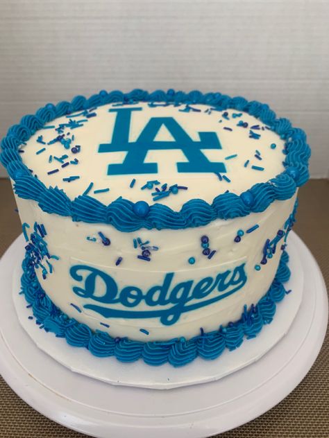 Cakes To Make At Home, American Butter Cream, Dodgers Cake, Dodgers Party, Cake With Strawberry Filling, Strawberry Cake Filling, Cakes To Make, Cake With Strawberry, Cinderella Cake