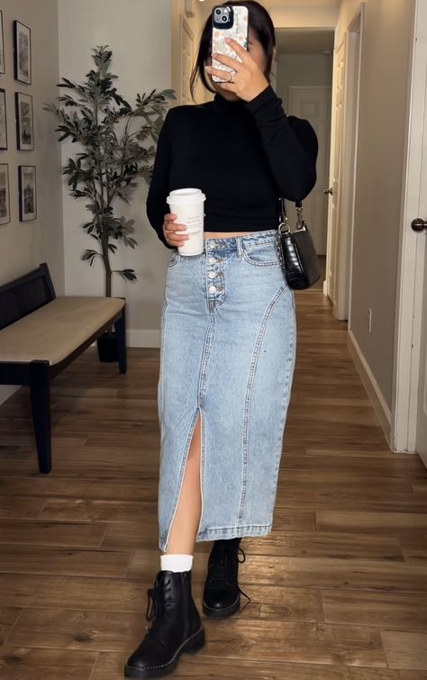 Long Denim Skirt Outfit Casual, Winter Long Denim Skirt Outfit, Long Denim Skirt Outfit Winter, Denim Skirt Outfit Fall, Denim Skirt Outfit Winter, Long Denim Skirt Outfit, Diy Denim Skirt, Fashion Through The Decades, Vacation Outfits Women