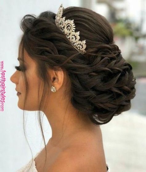 Hairstyles With Crown, High Ponytail Hairstyles, Quinceanera Hairstyles, Wedding Hairstyles Bride, Bridal Hair Updo, Quince Hairstyles, Cornrow Hairstyles, Crown Hairstyles, Box Braids Hairstyles