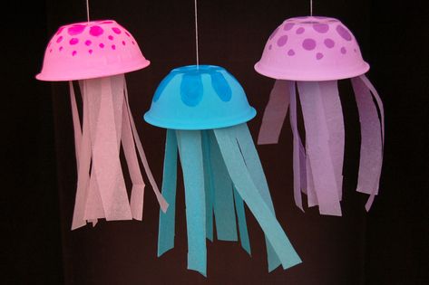 Jellyfish Craft, Fun Craft Ideas, Free Printable Templates, Spongebob Party, Spongebob Birthday, Paper Bowls, Ocean Crafts, Classroom Crafts, Fun Craft