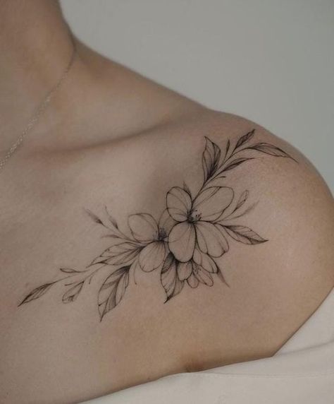 Flower Tattoos Rose, A Snake Tattoo, Bone Butterfly, Collar Bone Tattoos, Feminine Shoulder Tattoos, Matching Bff Tattoos, Delicate Tattoos For Women, Floral Tattoo Shoulder, Bone Tattoo