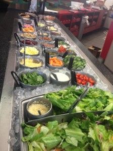 Outtoeatwithkids.com loved our fresh salad bar! Pizza Cupcake, Salad Buffet, Fancy Lunches, Restaurant Pictures, Pizza Salad, Out To Eat, Deli Meats, Chuck E Cheese, Fresh Salad