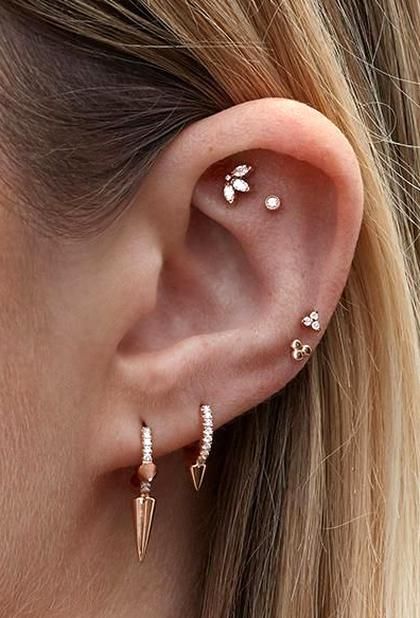 Different Piercings, Minimalist Ear Piercings, Unique Ear Piercings, Ear Peircings, Piercing Conch, Types Of Ear Piercings, Ear Piercings Tragus, Curated Ear, Cool Ear Piercings