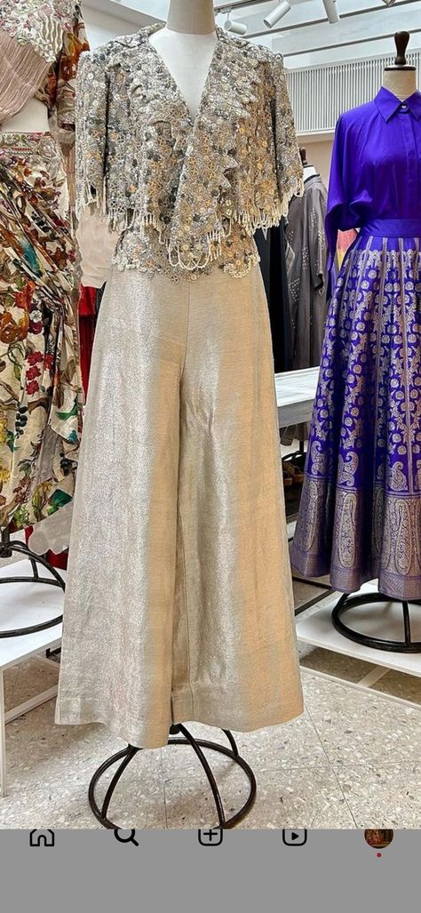 Velvet Indowestern Women, Designer Indo Western Outfits For Women, Indian Reference, 2024 Diwali, Handloom Kurta, Indo Western Outfits, Indo Western Outfits For Women, Classy Fashion Chic, Indo Western Dresses For Women