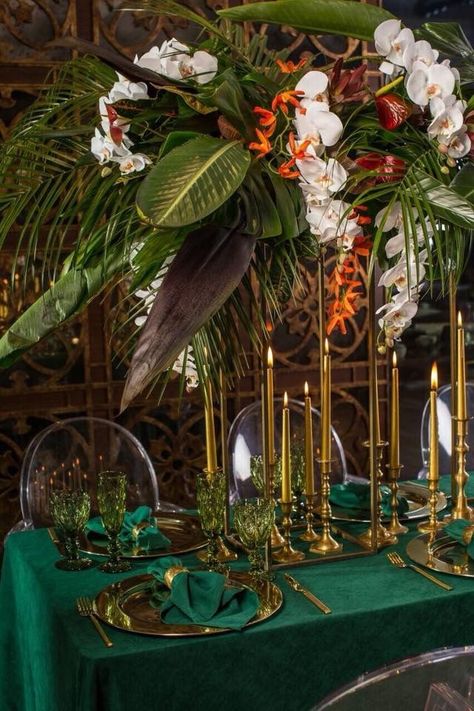 Rain Forest Wedding Theme, Safari Gala, Jungle Wedding Cake, Jungle Theme Wedding, Havana Theme, Jungle Wedding Theme, Ramadan Tent, Disco Jungle, Emerald Green Inspiration