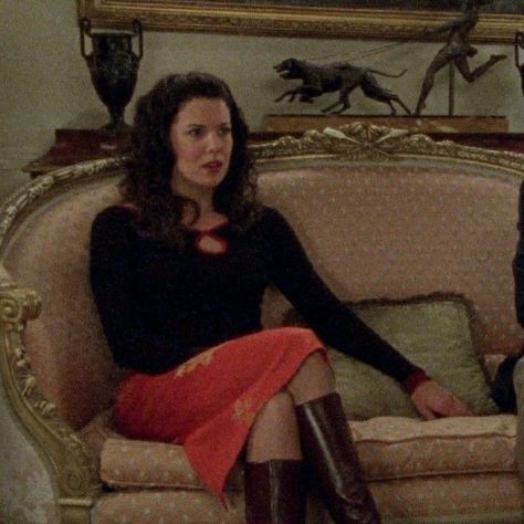 Gilmore Girls Lorili Gilmore, Lorelei Gilmore Outfits, Lorelai Outfits, Lorelai Gilmore Outfits, Lorelai Gilmore Style, Gilmore Girls Style, Night Dinner Outfit, Gilmore Outfits, Lorelei Gilmore