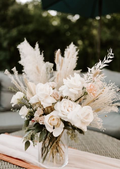 Boho Wedding Centerpieces, Taupe Wedding, Neutral Wedding Flowers, Champagne Flowers, Boho Wedding Flowers, Beige Wedding, Rose Centerpieces, Grass Wedding, Boho Wedding Decorations