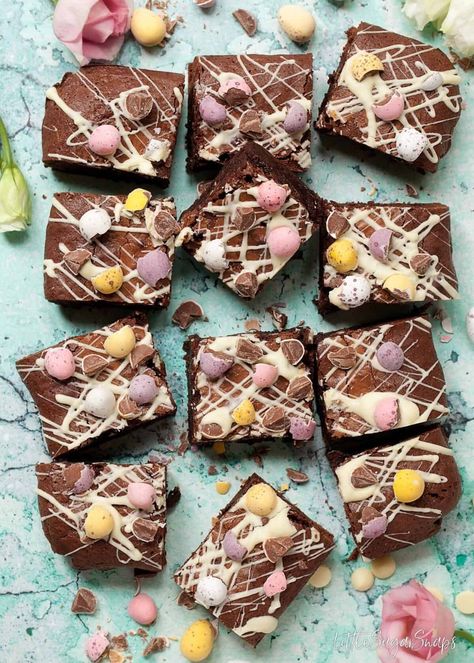 Easter Blondies, Mini Egg Brownies, Mini Egg Recipes, Brown Butter Blondies, Easter Brownies, Mini Egg, Easter Baking, Food Stamps, Brownies Recipe Easy