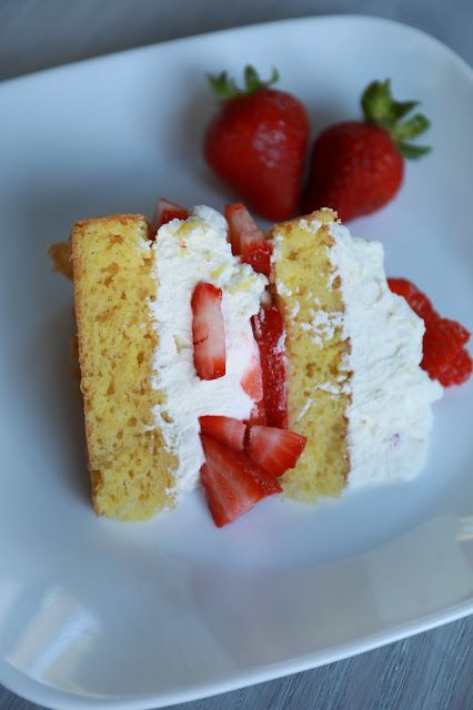 Jasons Deli, Strawberry Shortcake Cake, Short Cake, Strawberry Shortcake Recipes, Shortcake Recipe, Amish Recipes, Box Cake Mix, Cake Mix Recipes, Baking Sweets