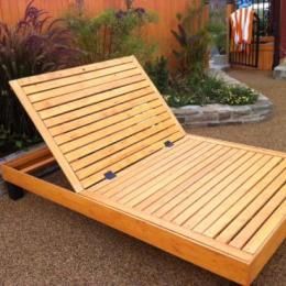 Free DIY Furniture Plans to Build a PB Inspired Chesapeake Double Lounger | The Design Confidential Furniture Wardrobe, Outside Furniture, Patio Chaise Lounge, Furniture Logo, Primitive Furniture, Outdoor Furniture Plans, Diy Garden Furniture, Chaise Lounges, Farmhouse Furniture