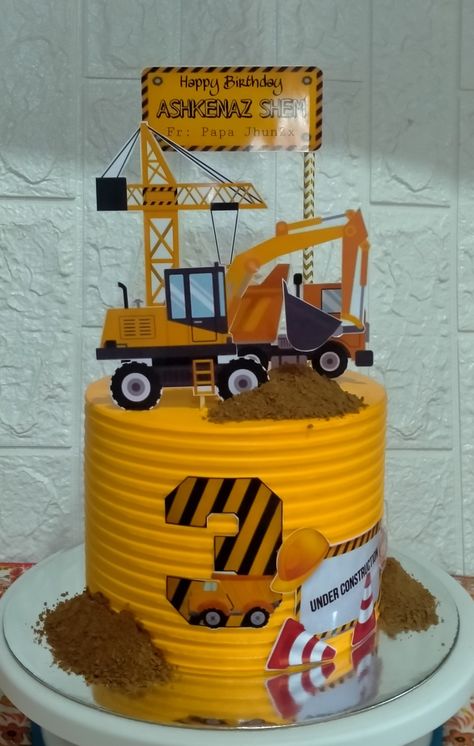 Cake for boys Escavator Cakes For Boys, Construction Cake Design, Excavator Cakes For Boys, Handyman Cake, Construction Theme Cake, Excavator Cake, Construction Birthday Cake, Toddler Birthday Cakes, Cake Designs For Boy