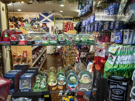 Edinburgh, Souvenir Shop. Edinburgh Souvenirs, Gift Shop Aesthetic, Edinburgh Shopping, Shopping Aesthetic, Scotland Trip, Shop Aesthetic, Tennessee Whiskey, Souvenir Shop, Scotland Travel