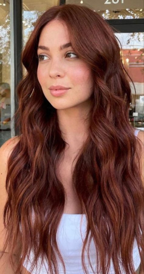 dark copper hair: Top Trends Hair Copper Color And Ideas Pelo Color Cobre, Dark Copper Hair, Mahogany Hair, Rambut Brunette, Wine Hair, Red Hair Inspo, Brown Hair Looks, Ginger Hair Color, Hairstyles For Layered Hair