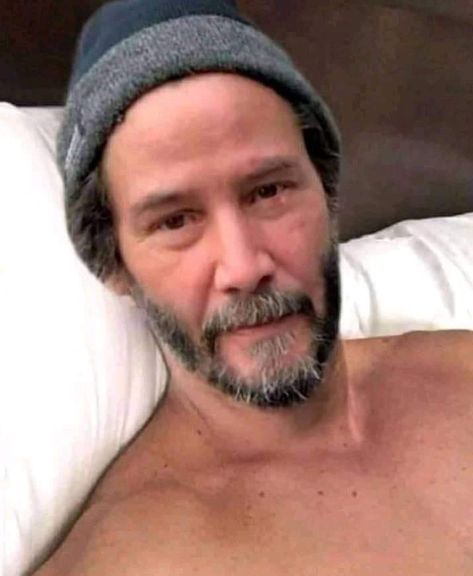 Keanu Reeves News, Keanu Reeves Pictures, Keanu Reeves Life, Itunes Card, Civil Engineering Design, Cool Nike Wallpapers, Paul Hollywood, Bra Image, Video Call With Boyfriend Screen Photo