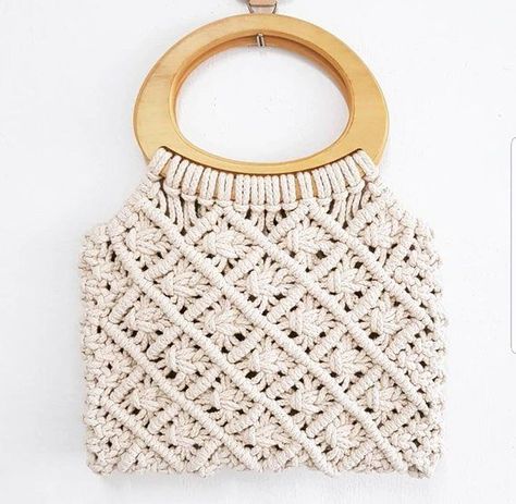 Diy Macrame Wall Hanging, Macrame Bags, Diy Straw, Makramee Diy, Macrame Purse, Wooden Bag, Macrame Knots Pattern, Cotton Handbag, Handmade Tote