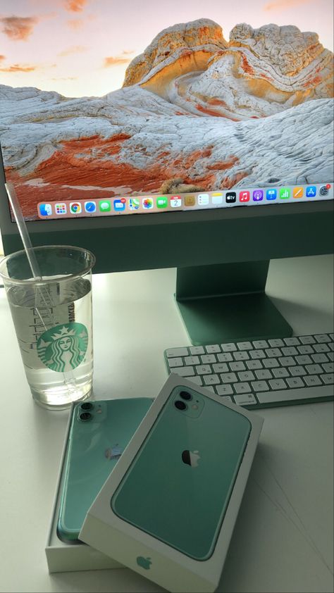 Imac Workspace Aesthetic, Green Apple Products, Apple Mac Aesthetic, Green Imac Desk Setup, Imac Apple Aesthetic, Mac Desktop Aesthetic, Green Imac, Imac Workspace, Coding Setup